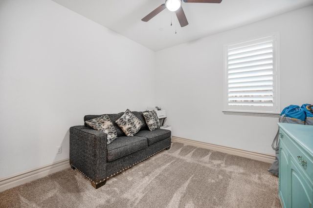 3063 Robinwood Avenue, Clovis, CA 93619