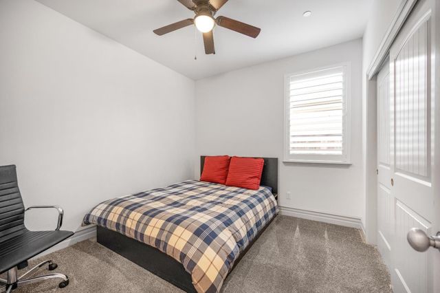 3063 Robinwood Avenue, Clovis, CA 93619