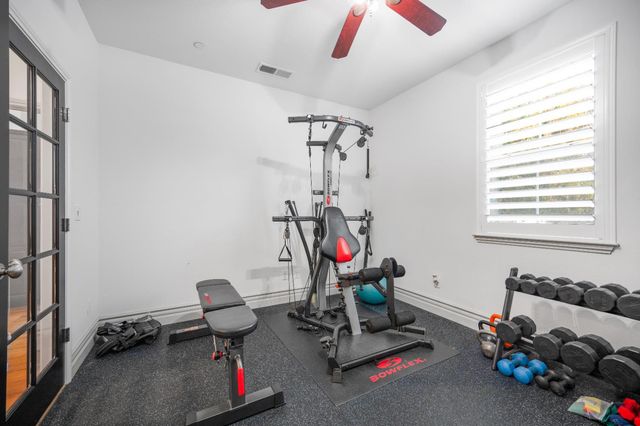 3063 Robinwood Avenue, Clovis, CA 93619