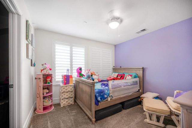 3063 Robinwood Avenue, Clovis, CA 93619