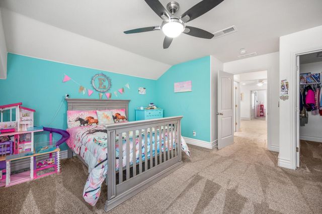 3063 Robinwood Avenue, Clovis, CA 93619