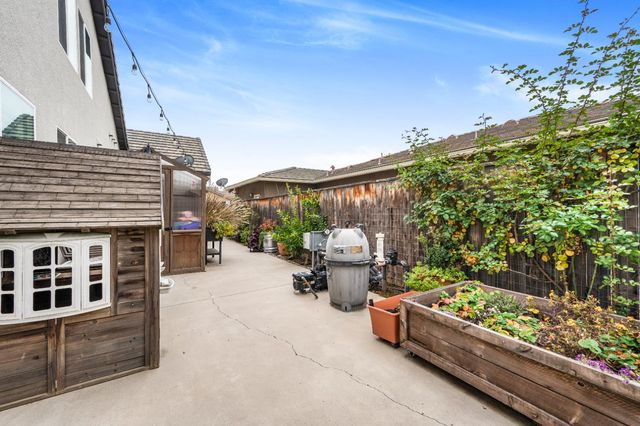 3063 Robinwood Avenue, Clovis, CA 93619