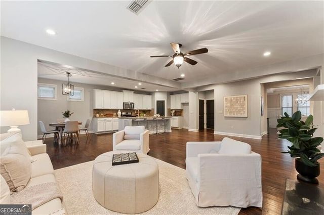 4008 Creekshire Trail, Canton, GA 30115