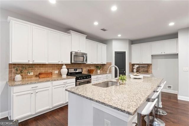 4008 Creekshire Trail, Canton, GA 30115