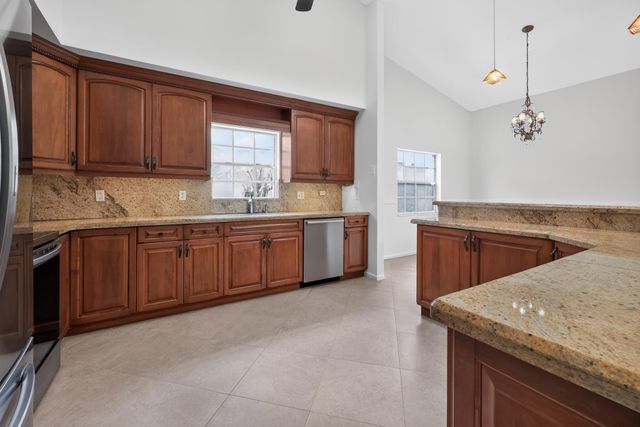 3882 Dafilee Circle, West Palm Beach, FL 33417