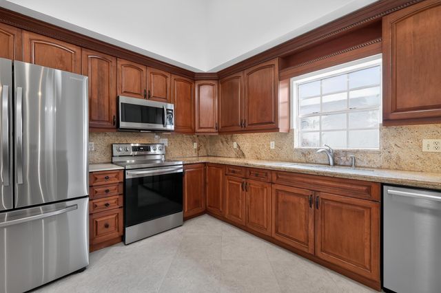 3882 Dafilee Circle, West Palm Beach, FL 33417
