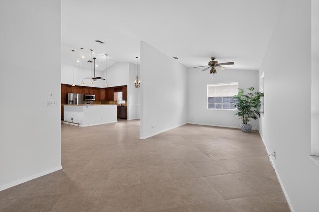 3882 Dafilee Circle, West Palm Beach, FL 33417