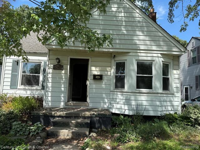 23431 Forest Street, Oak Park, MI 48237