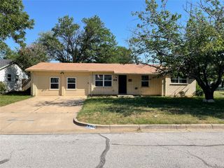 204 Pimlico Way, Saginaw, TX 76179