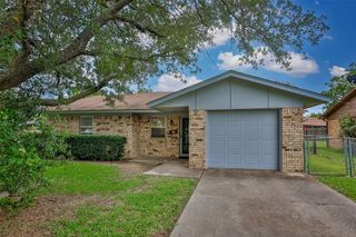 1512 Patricia Drive, Gainesville, TX 76240