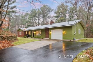 17880 Hiawatha Drive, Spring Lake Twp, MI 49456