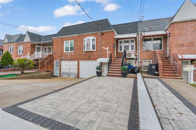 8953 Vanderveer Street, Queens Village, NY 11427