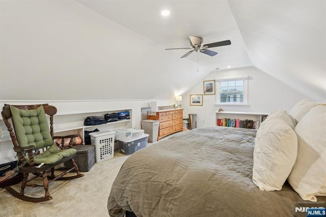 2 White Oak Lane, Wayne, NJ 07470