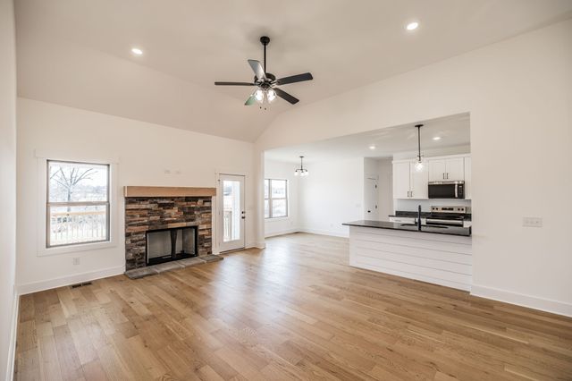 462 Halltown Rd, Portland, TN 37148