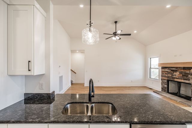 462 Halltown Rd, Portland, TN 37148