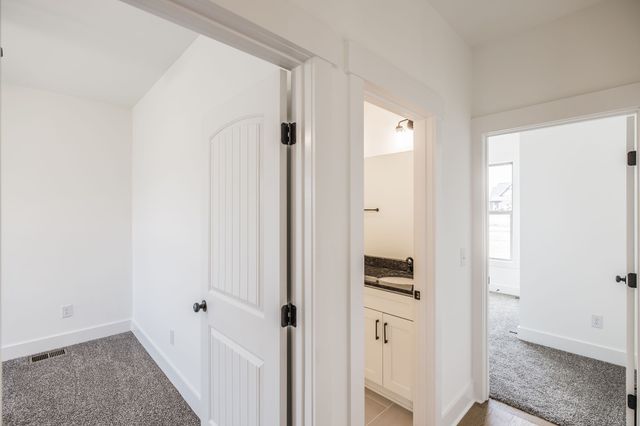 462 Halltown Rd, Portland, TN 37148