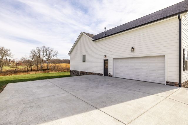 462 Halltown Rd, Portland, TN 37148