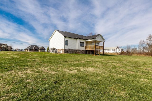462 Halltown Rd, Portland, TN 37148