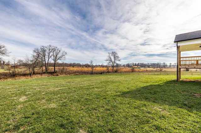 462 Halltown Rd, Portland, TN 37148