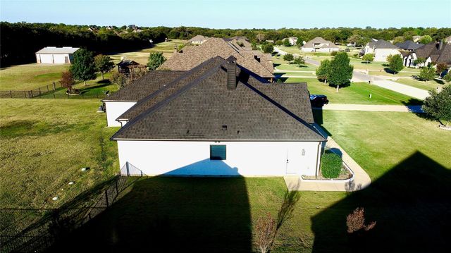 8228 Preserve Oaks Drive, Burleson, TX 76028