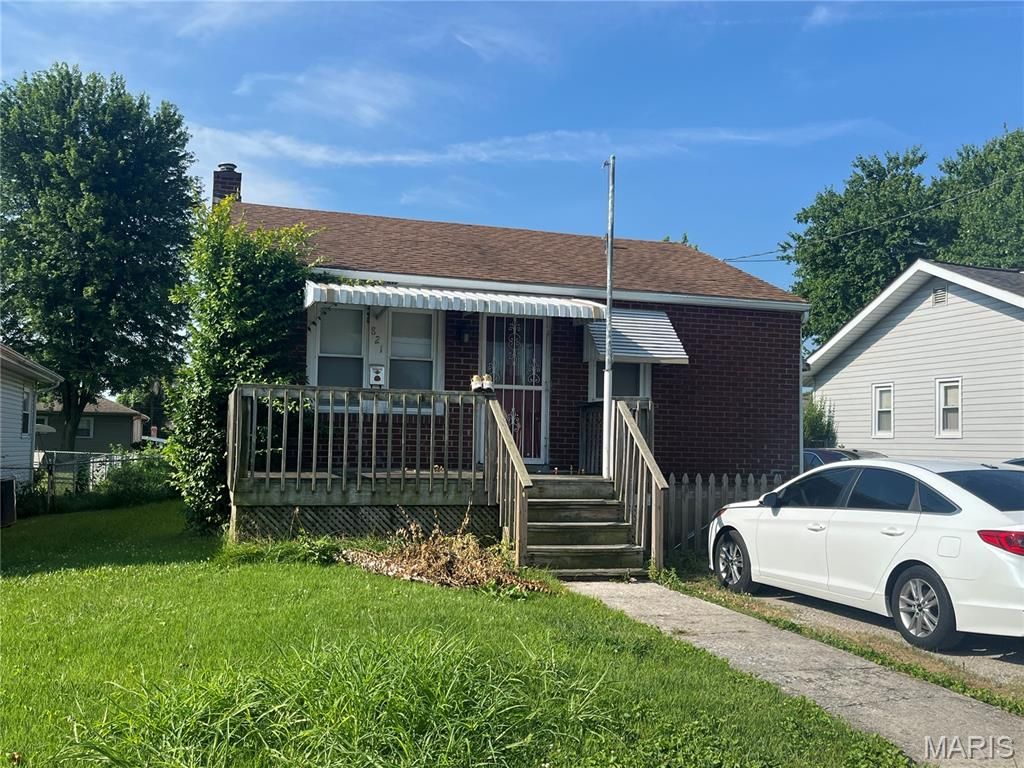 821 Center Street, East Alton, IL 62024