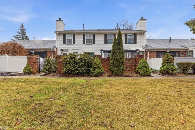 38853 Golfview W. Drive, Clinton Twp, MI 48038