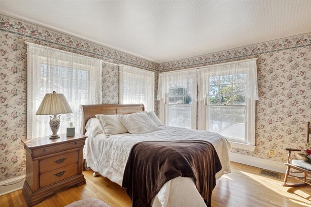 437 E Beardsley Avenue, Elkhart, IN 46514