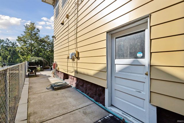 437 E Beardsley Avenue, Elkhart, IN 46514