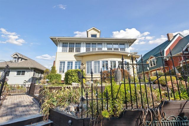 437 E Beardsley Avenue, Elkhart, IN 46514