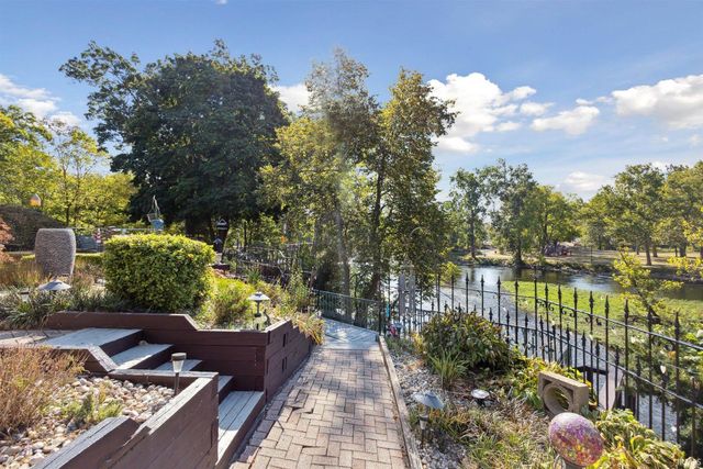 437 E Beardsley Avenue, Elkhart, IN 46514