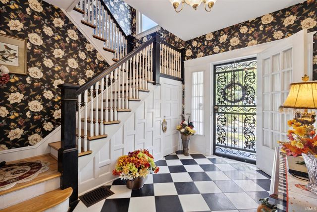 437 E Beardsley Avenue, Elkhart, IN 46514