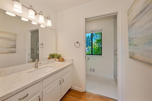 128 Canyon Rim Dr, Folsom, CA 95630