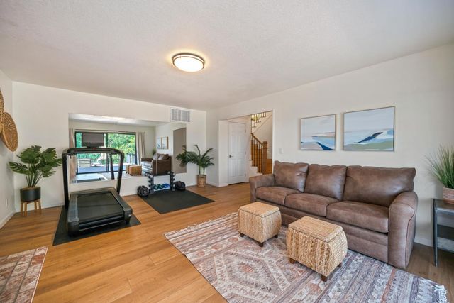 128 Canyon Rim Dr, Folsom, CA 95630