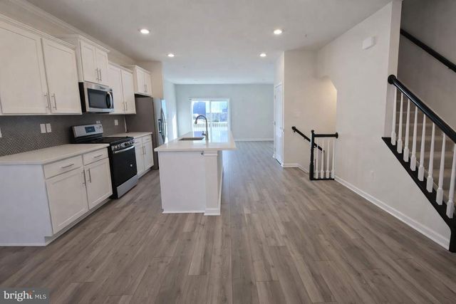 8706 CHERRYBARK RD, Clinton, MD 20735