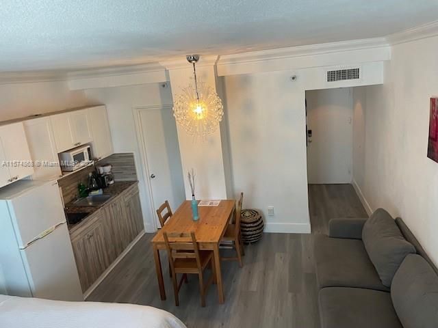 6345 Collins Ave 437, Miami Beach, FL 33141