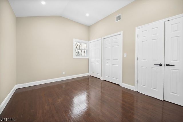 550 Ramapo Valley Rd, Oakland Boro, NJ 07436