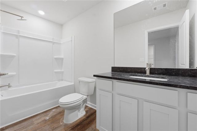 222 Norchester Avenue, Hogansville, GA 30230