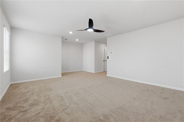 222 Norchester Avenue, Hogansville, GA 30230