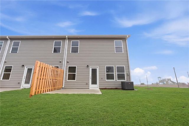 222 Norchester Avenue, Hogansville, GA 30230