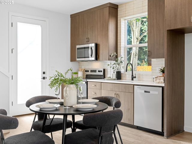 3246 Se 115th Ave, Portland, OR 97266