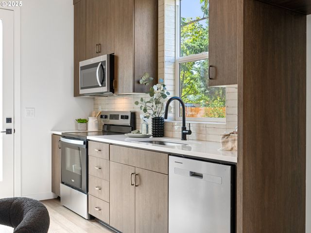 3246 Se 115th Ave, Portland, OR 97266