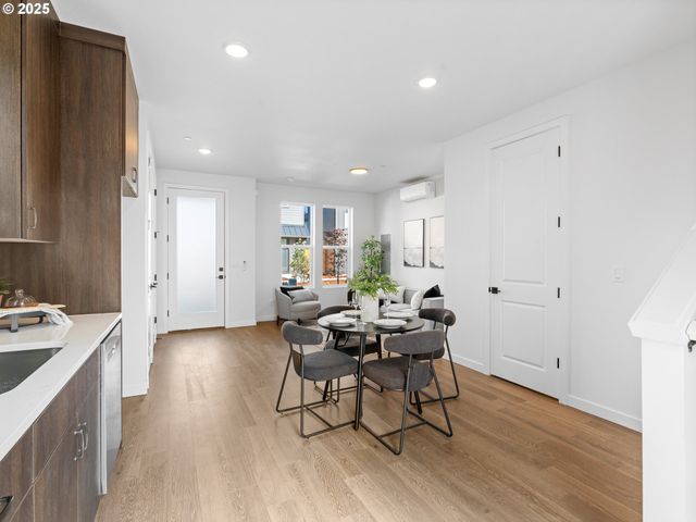 3246 Se 115th Ave, Portland, OR 97266