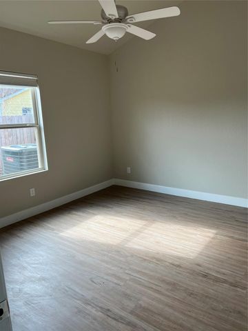 9722 Pelsey Street, Houston, TX 77029