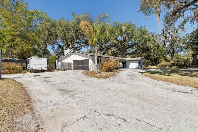 13550 11TH STREET, Dade City, FL 33525