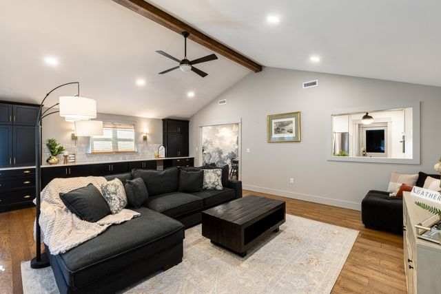 1402 N Dorothy Avenue, Claremore, OK 74017