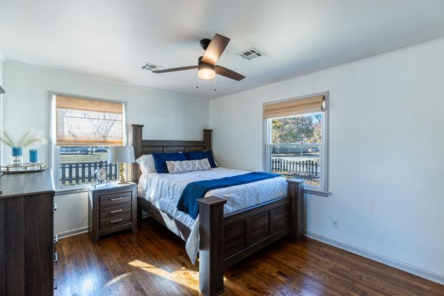 1402 N Dorothy Avenue, Claremore, OK 74017