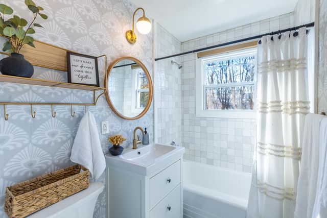 1402 N Dorothy Avenue, Claremore, OK 74017