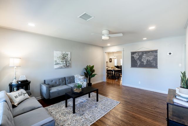 1402 N Dorothy Avenue, Claremore, OK 74017