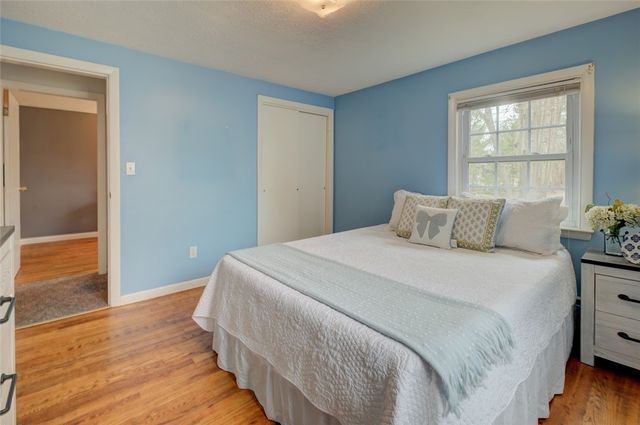 86 Lawndale Drive, Warwick, RI 02818