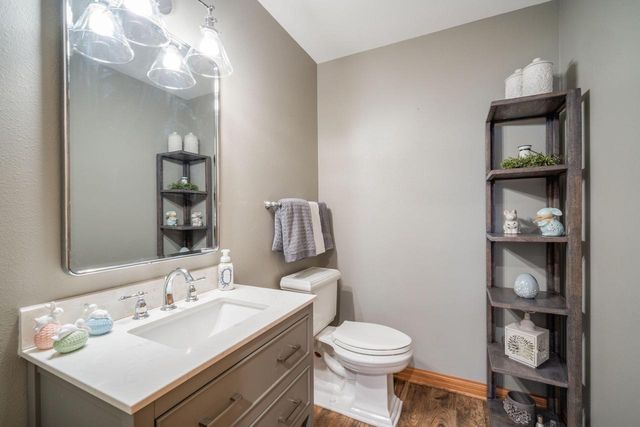 3219 Old Hickory PLACE, West Bend, WI 53095